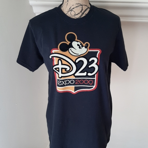 DISNEY D23 MICKEY MOUSE TEE SHIRT - Picture 5 of 8
